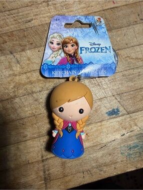 Disney Frozen Anna Rubber Keychain NWT